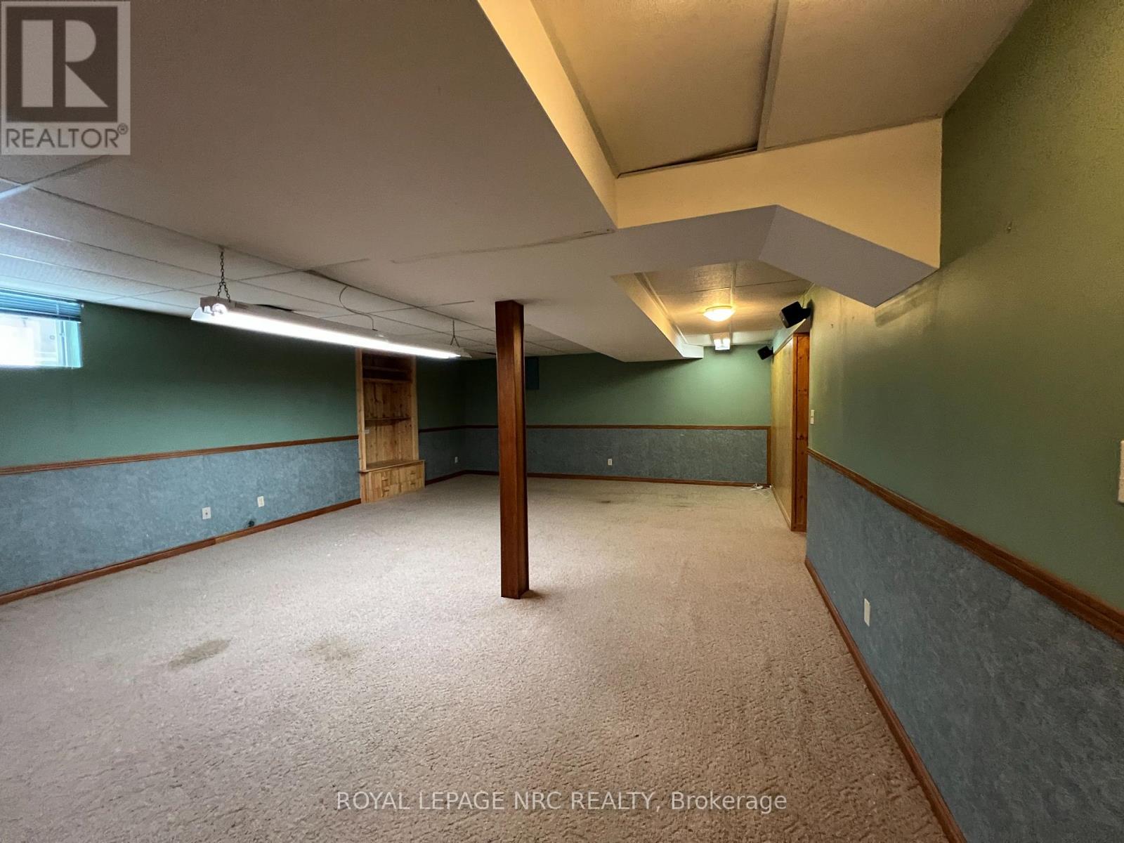 46 ANDREA DRIVE - 16