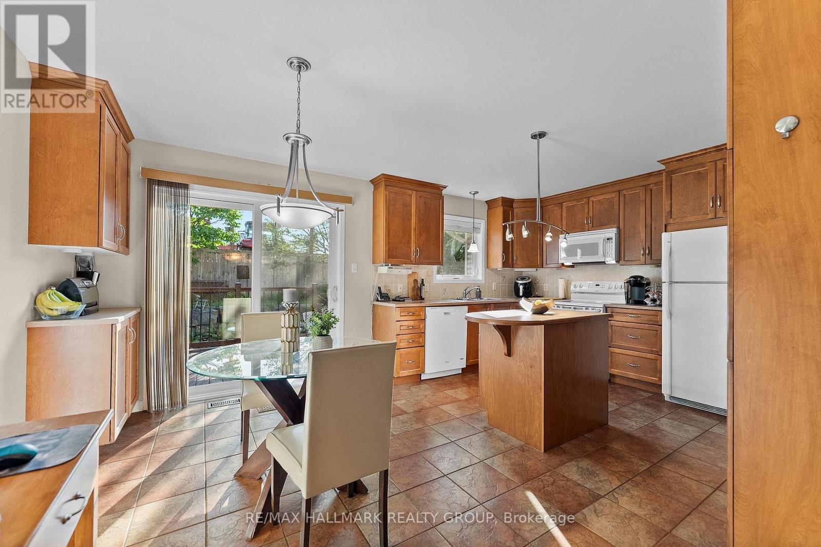 95 LLOYDALEX CRESCENT, Ottawa. Luxury613. By Peter Sagos - Image 13