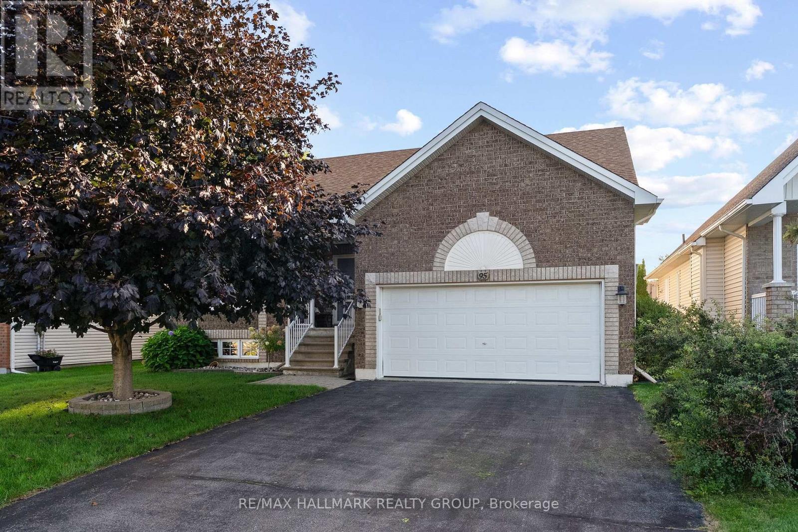 95 LLOYDALEX CRESCENT - 2
