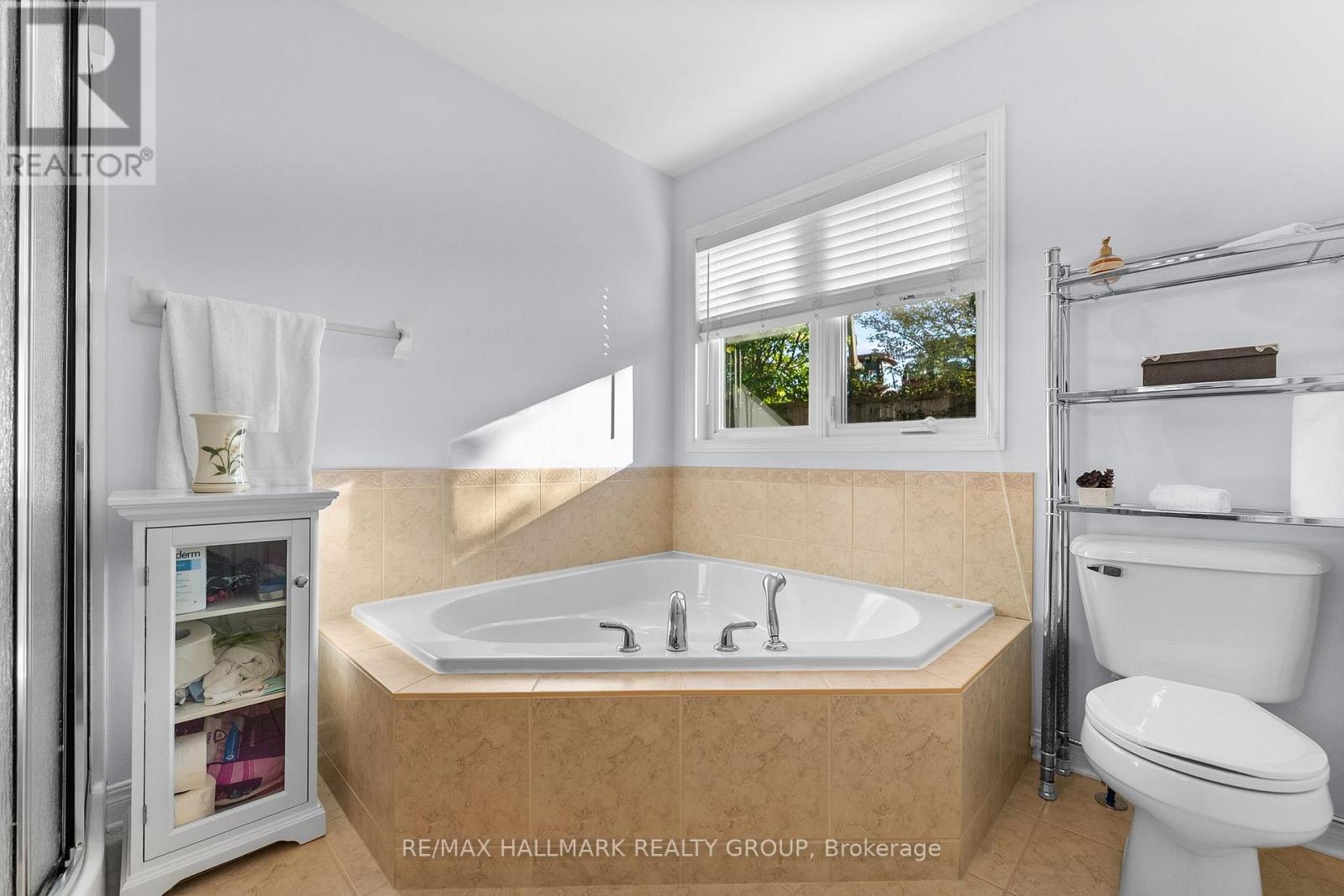 95 LLOYDALEX CRESCENT, Ottawa. Luxury613. By Peter Sagos - Image 20