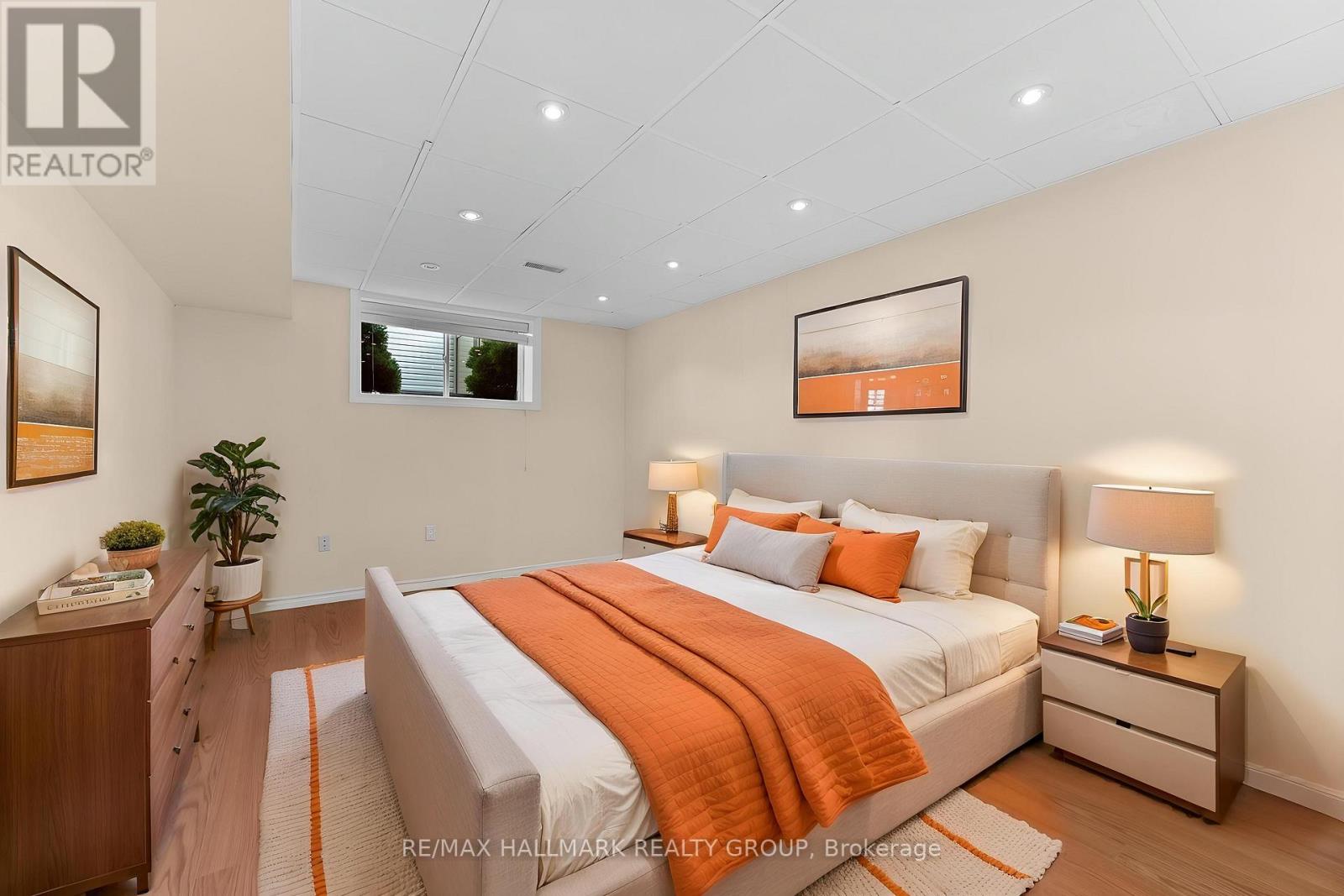 95 LLOYDALEX CRESCENT - 25