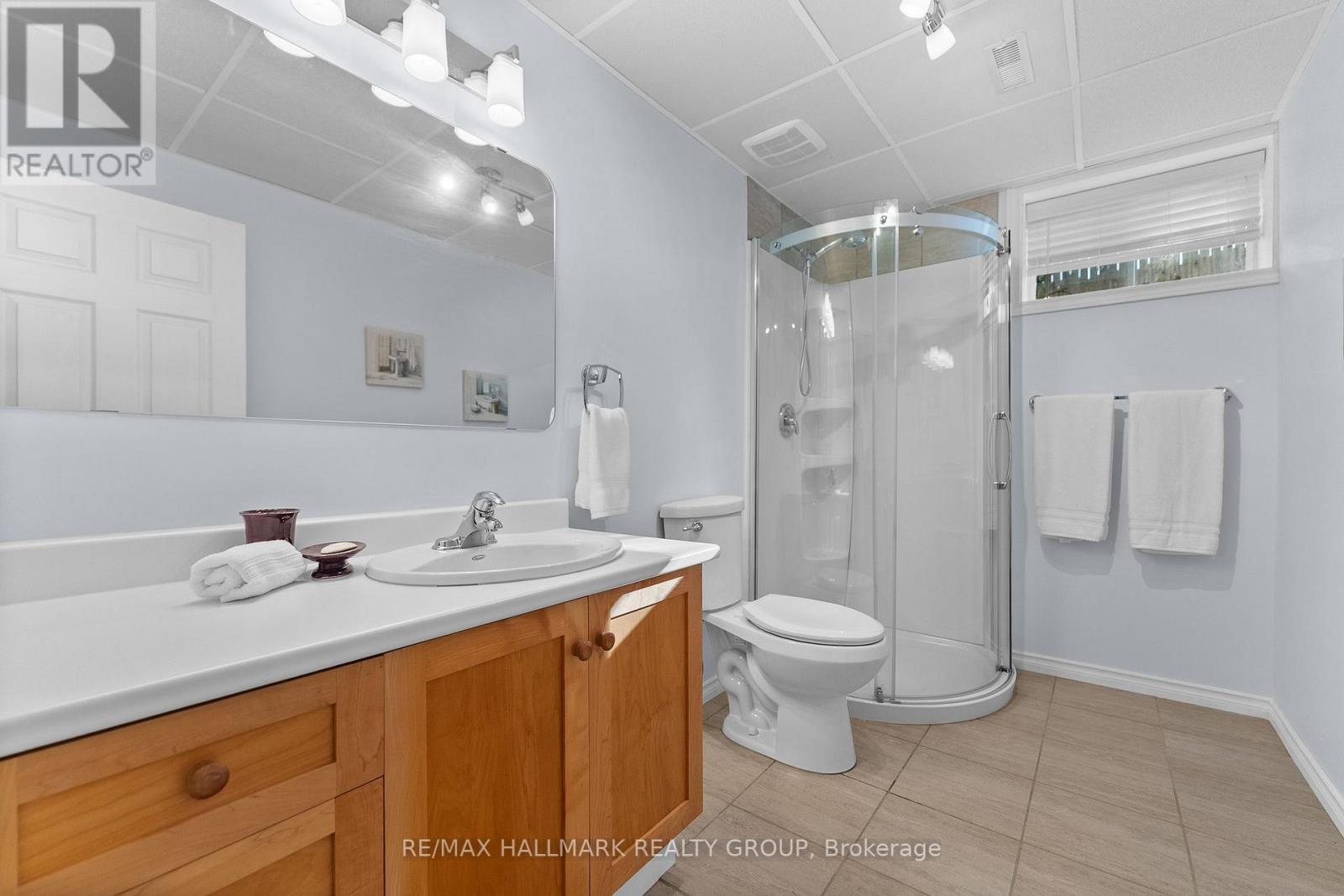 95 LLOYDALEX CRESCENT - 26