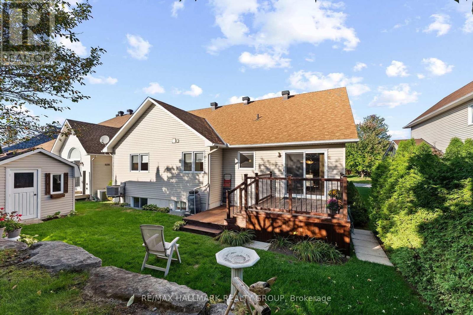 95 LLOYDALEX CRESCENT - 35