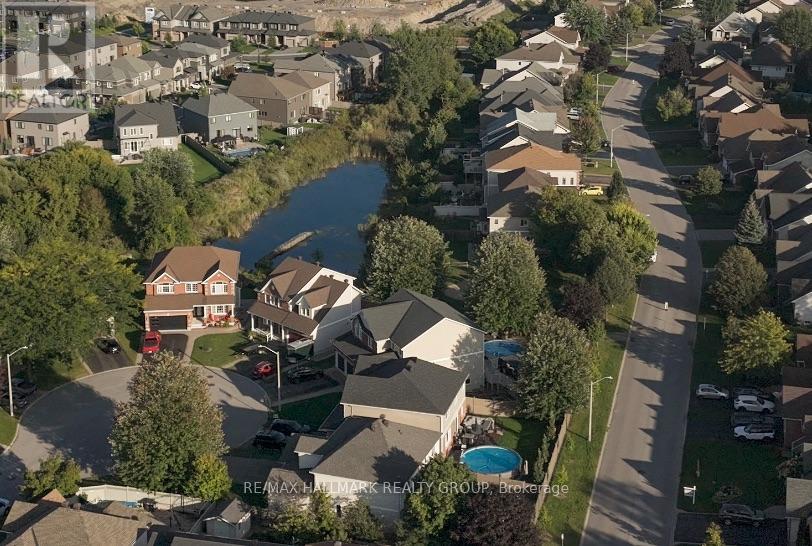 95 LLOYDALEX CRESCENT - 4