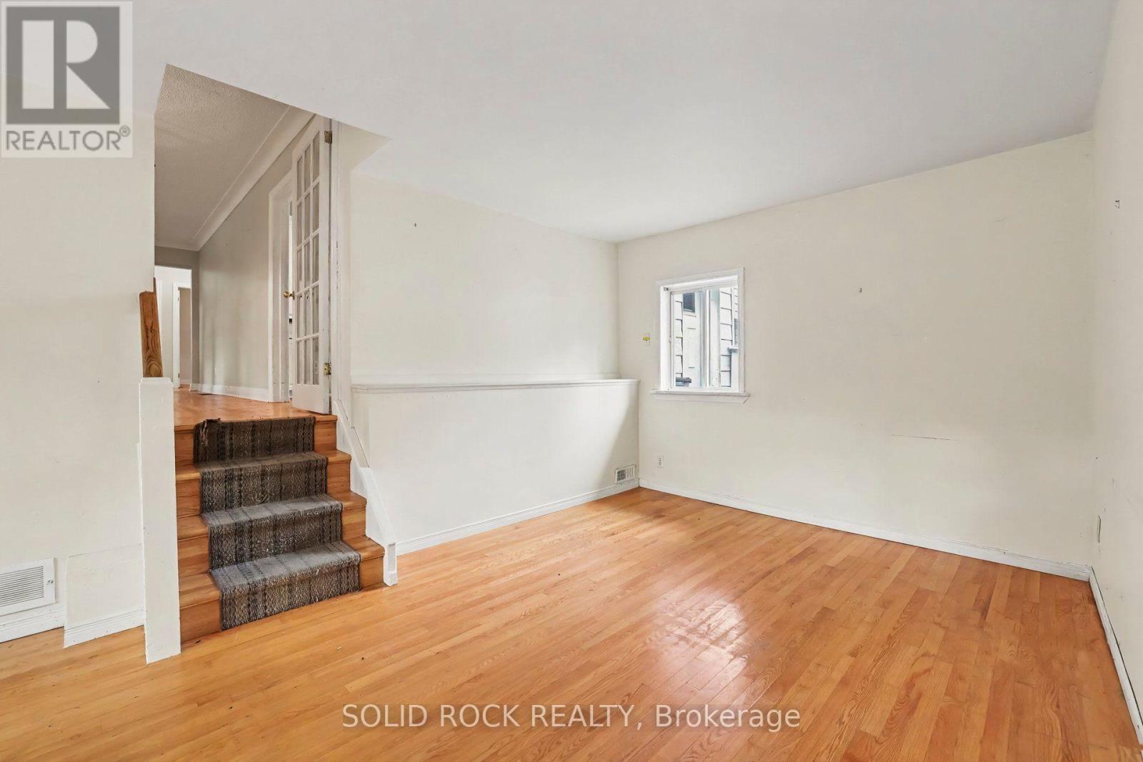 889 MOUNTAINVIEW AVENUE - 11
