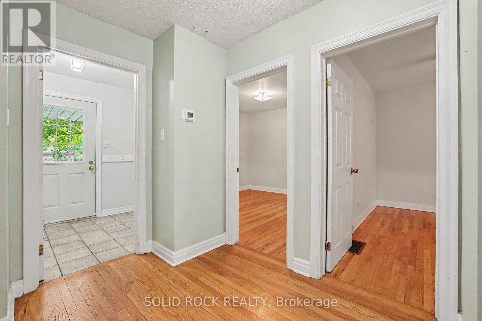 889 MOUNTAINVIEW AVENUE - Image 15