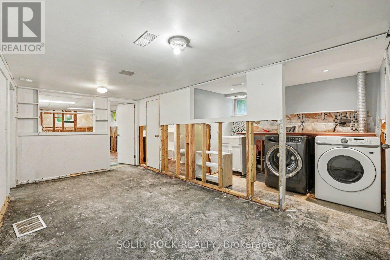889 MOUNTAINVIEW AVENUE - 22