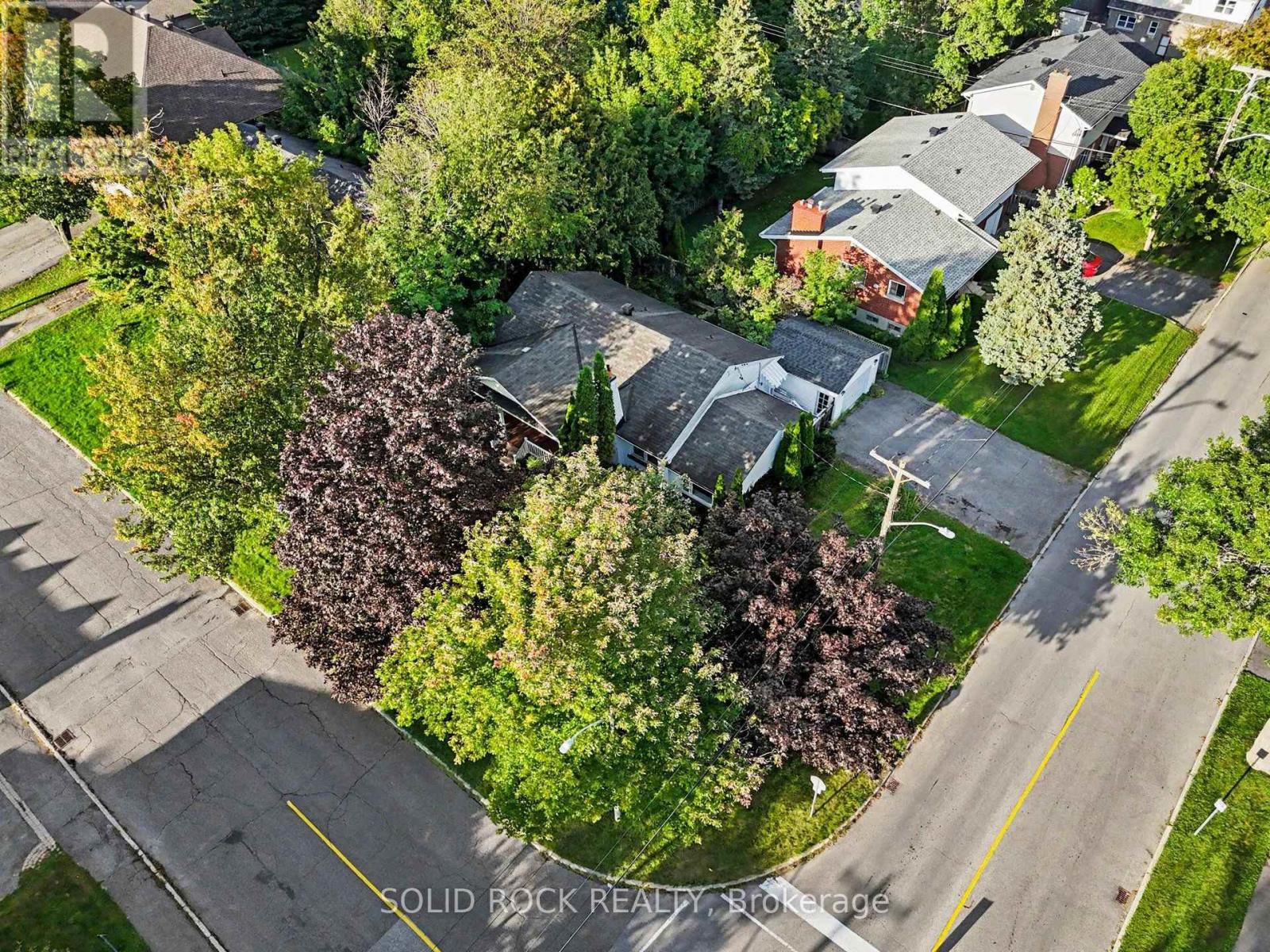 889 MOUNTAINVIEW AVENUE - Image 25