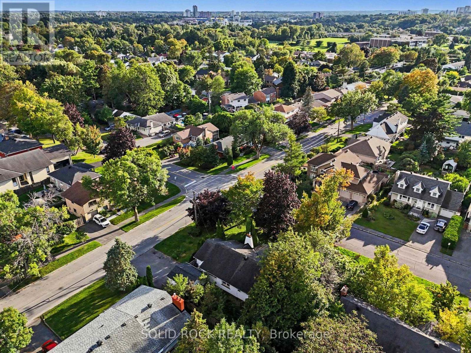 889 MOUNTAINVIEW AVENUE - 27