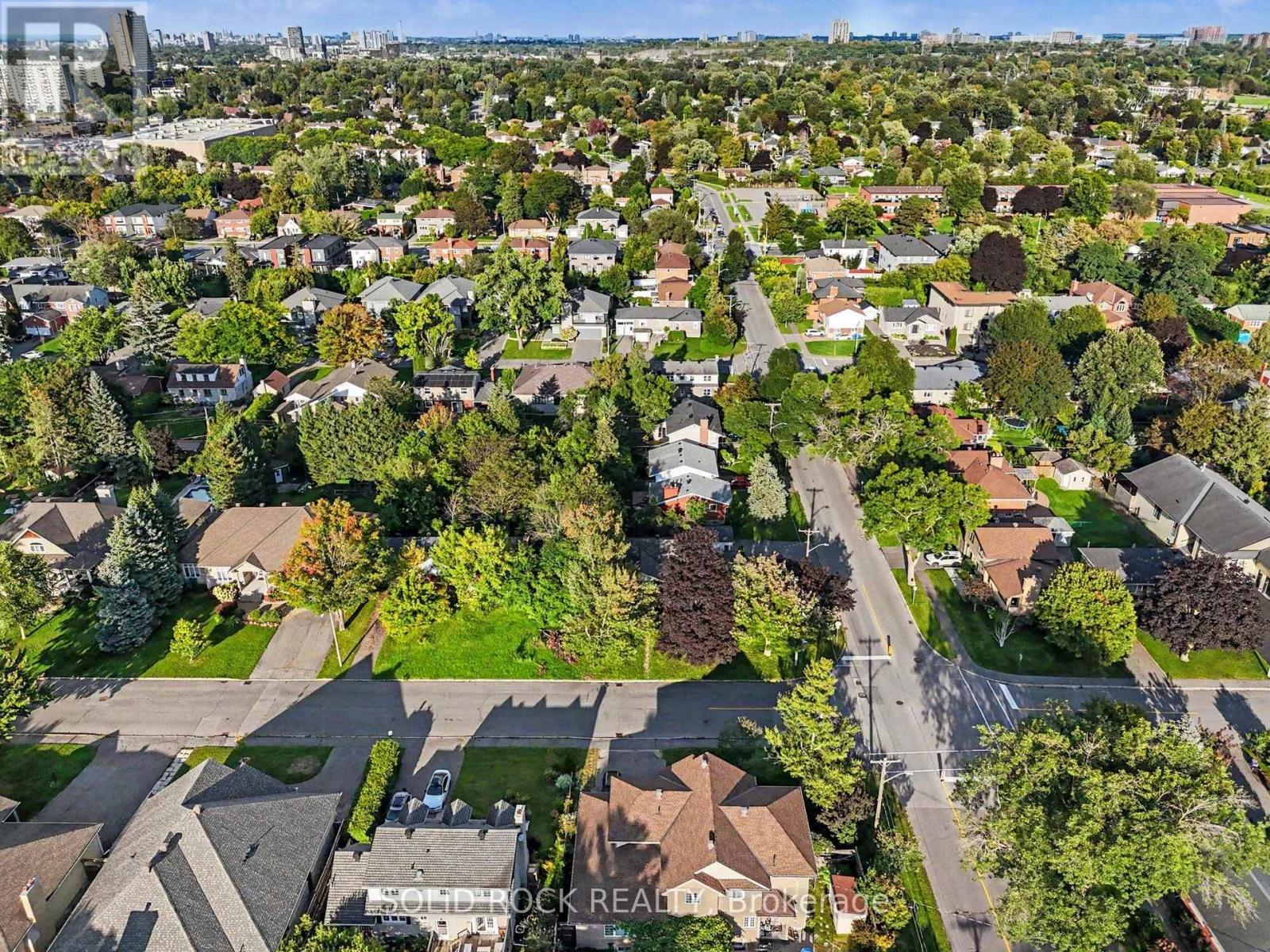 889 MOUNTAINVIEW AVENUE - 29