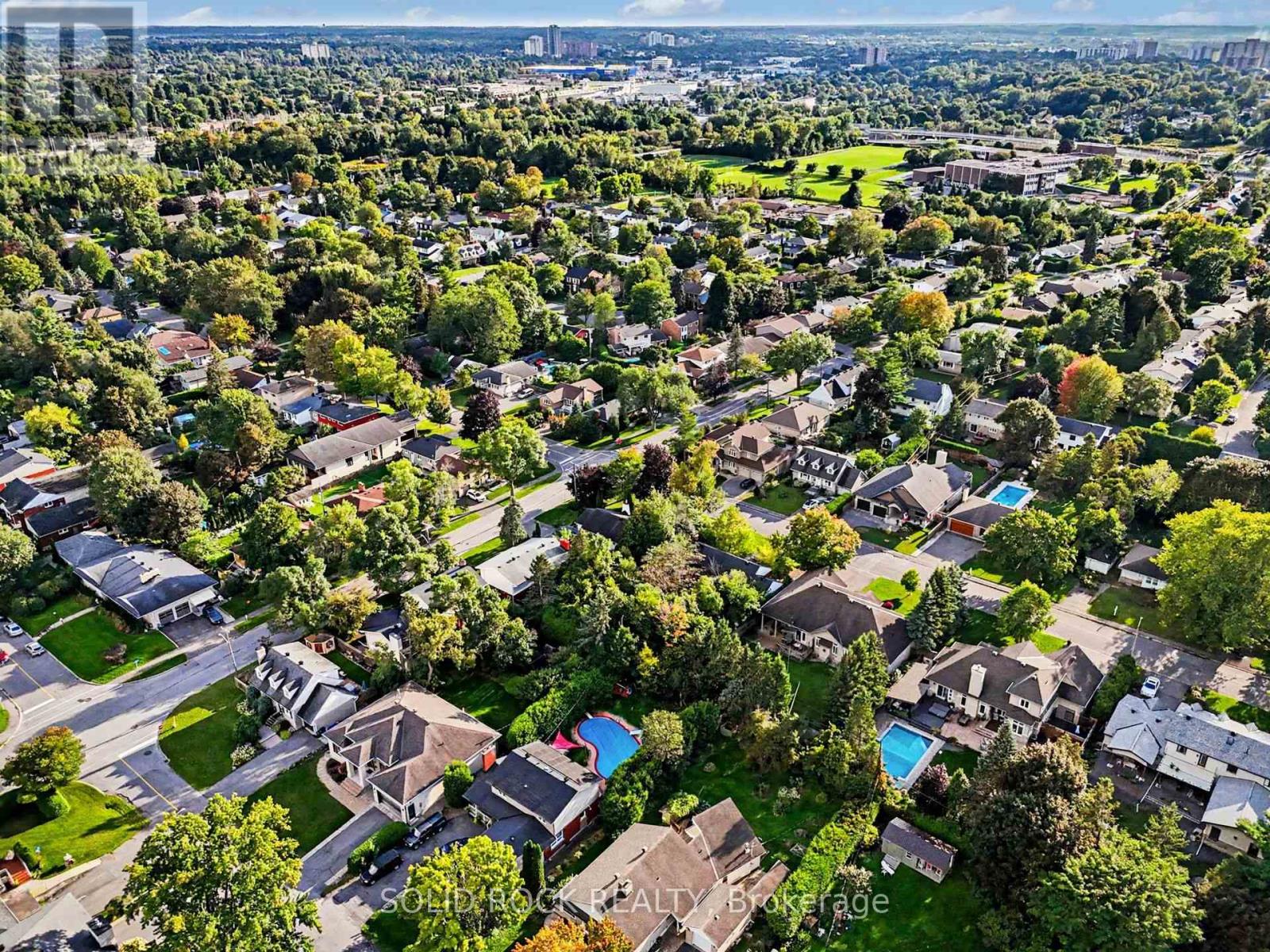 889 MOUNTAINVIEW AVENUE - Image 30