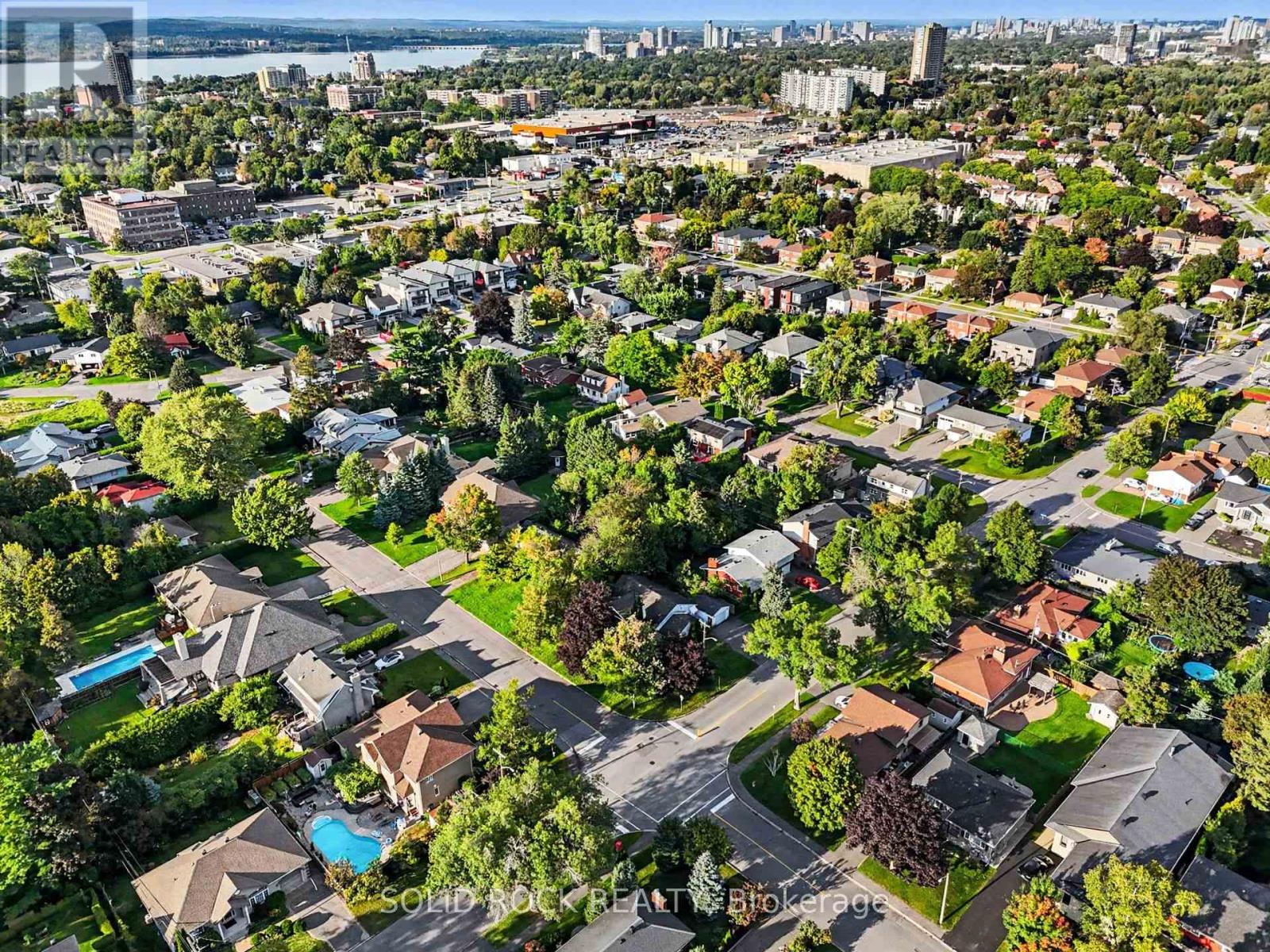 889 MOUNTAINVIEW AVENUE - 32