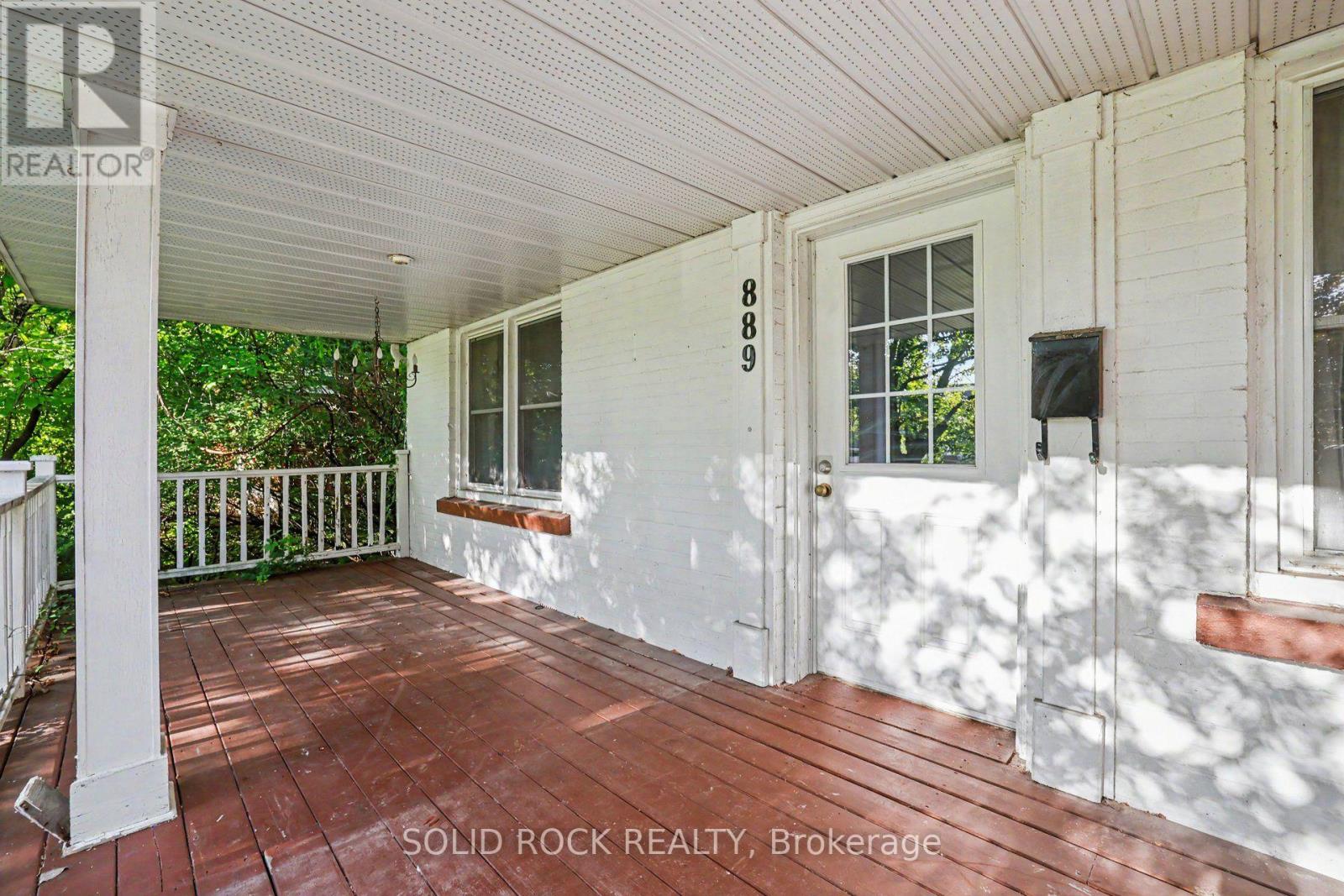 889 MOUNTAINVIEW AVENUE - 41