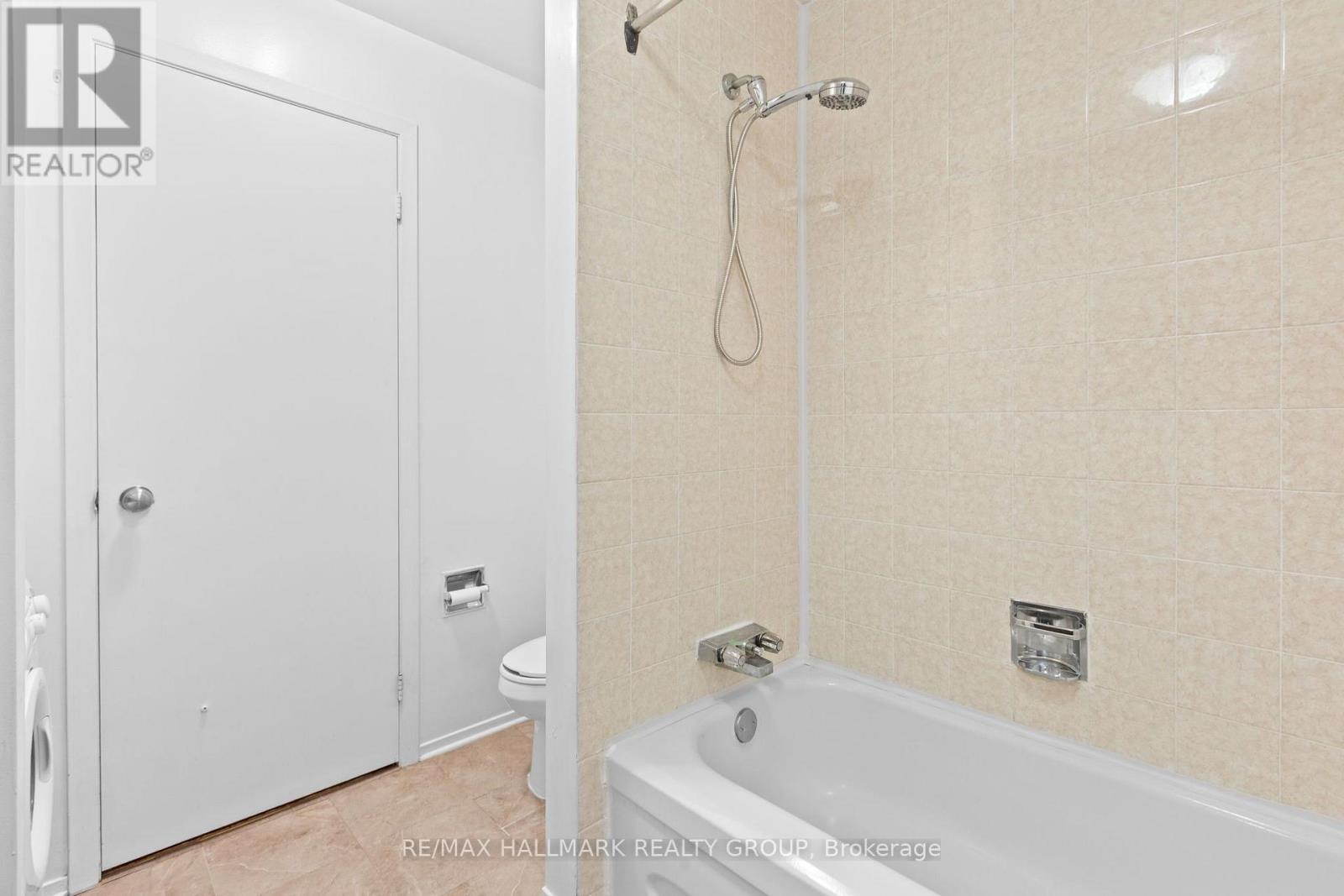 #8 520 FENERTY COURT - 22