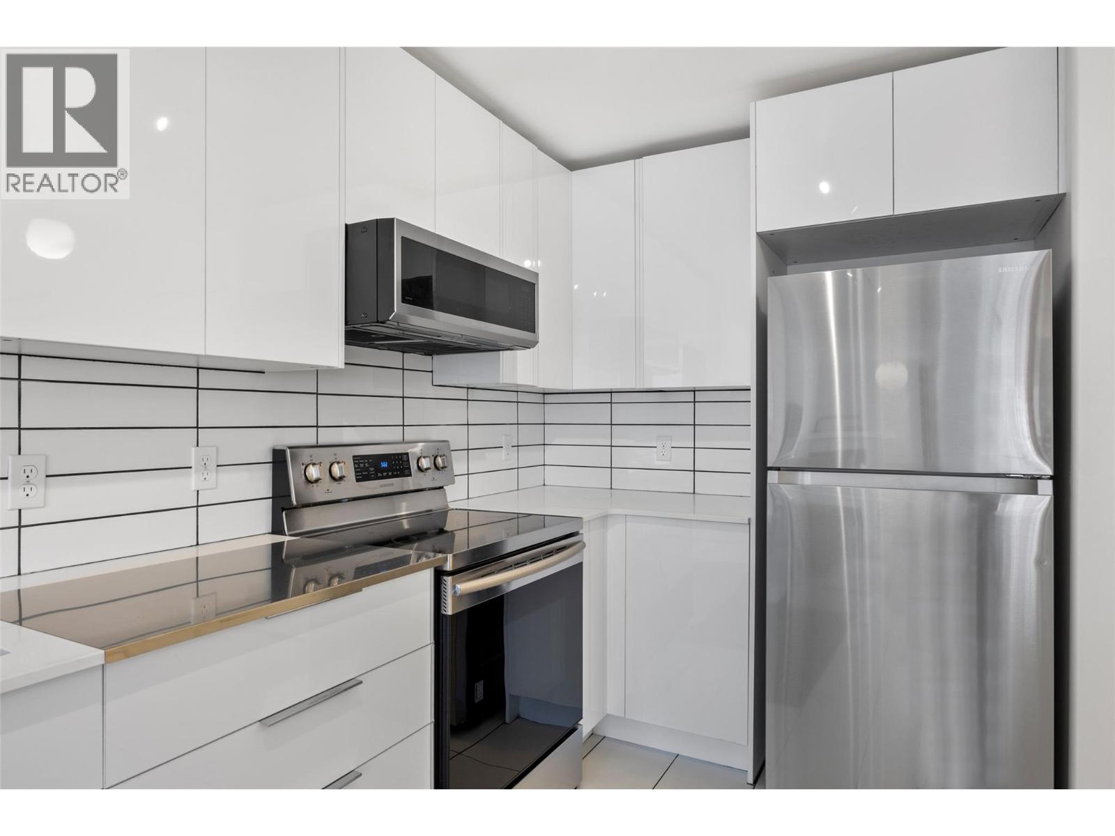 #314 554 Seymour Street - 9