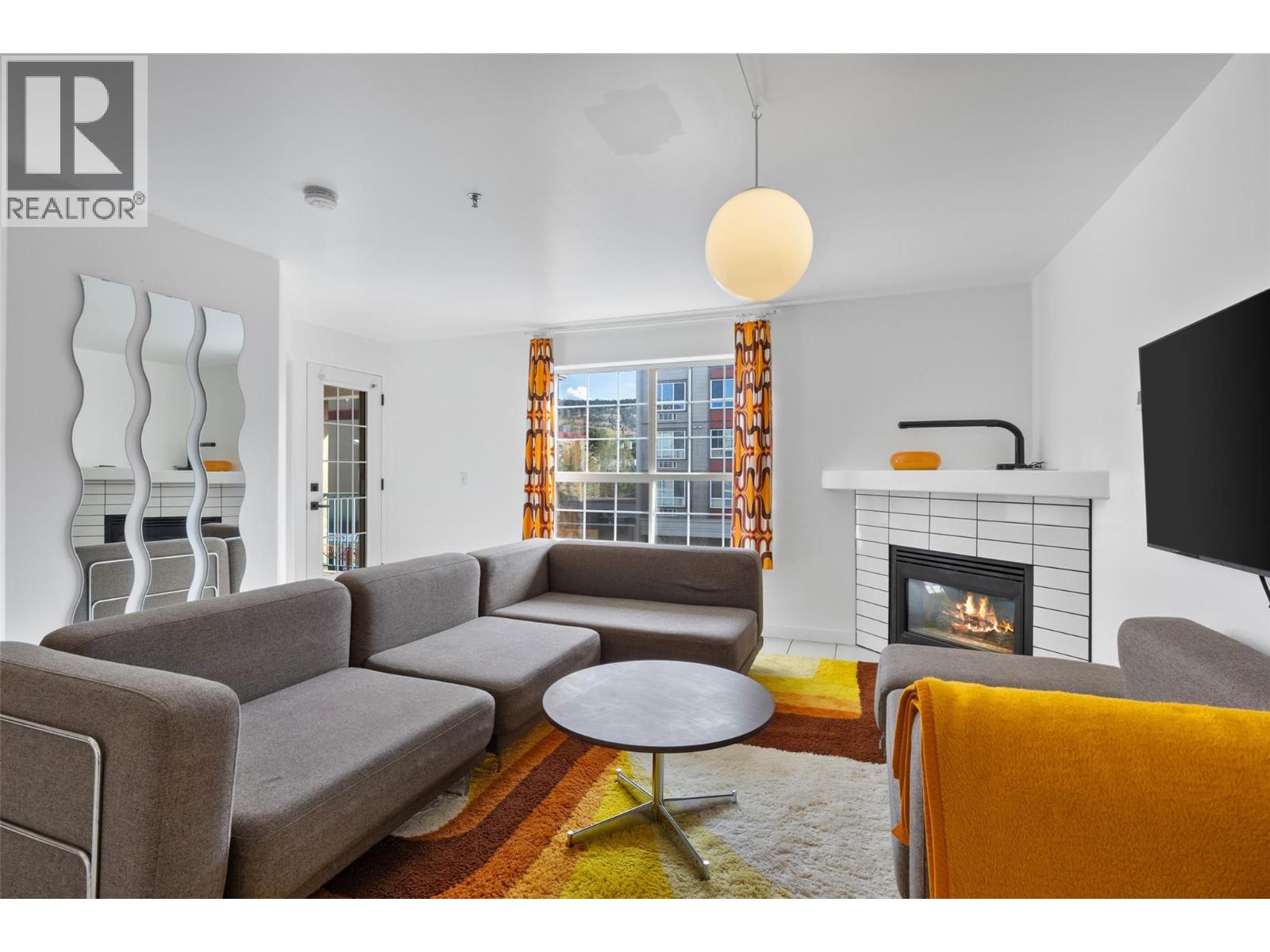 #314 554 Seymour Street - 4