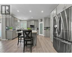 Kitchen - 88 Westwood Road, Lumby, BC V0E2G1 Photo 19
