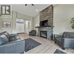 Kitchen - 88 Westwood Road, Lumby, BC V0E2G1 Photo 8