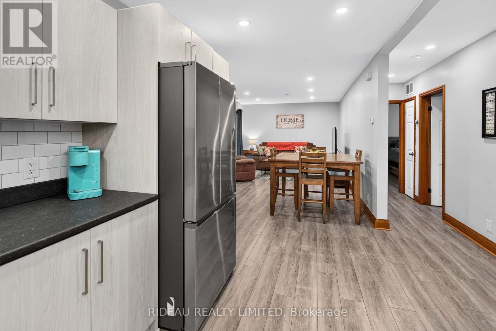 4 OTTER DRIVE - 20
