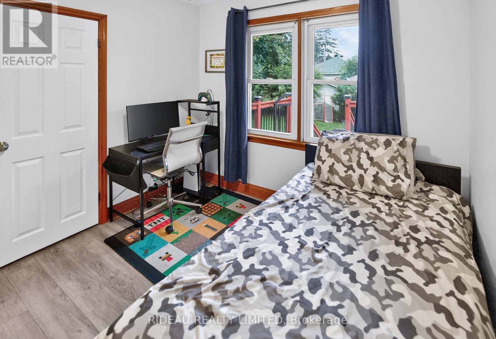 4 OTTER DRIVE - 26