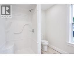 100 Glen View Drive, photo 16