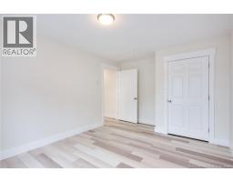 100 Glen View Drive, photo 19