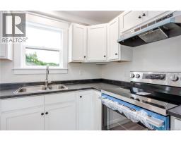 100 Glen View Drive, photo 9