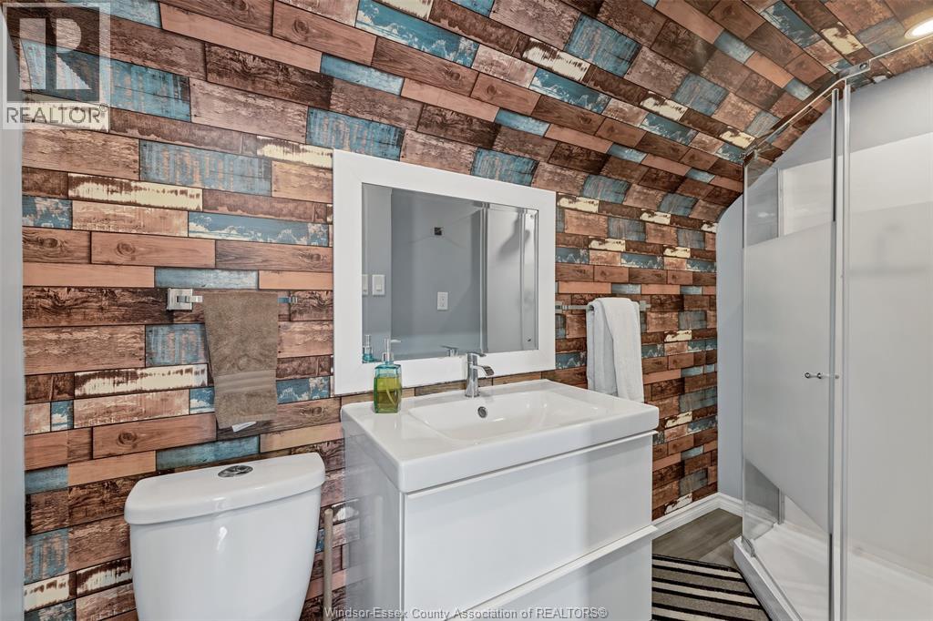 253 PIERRE AVENUE - Image 30