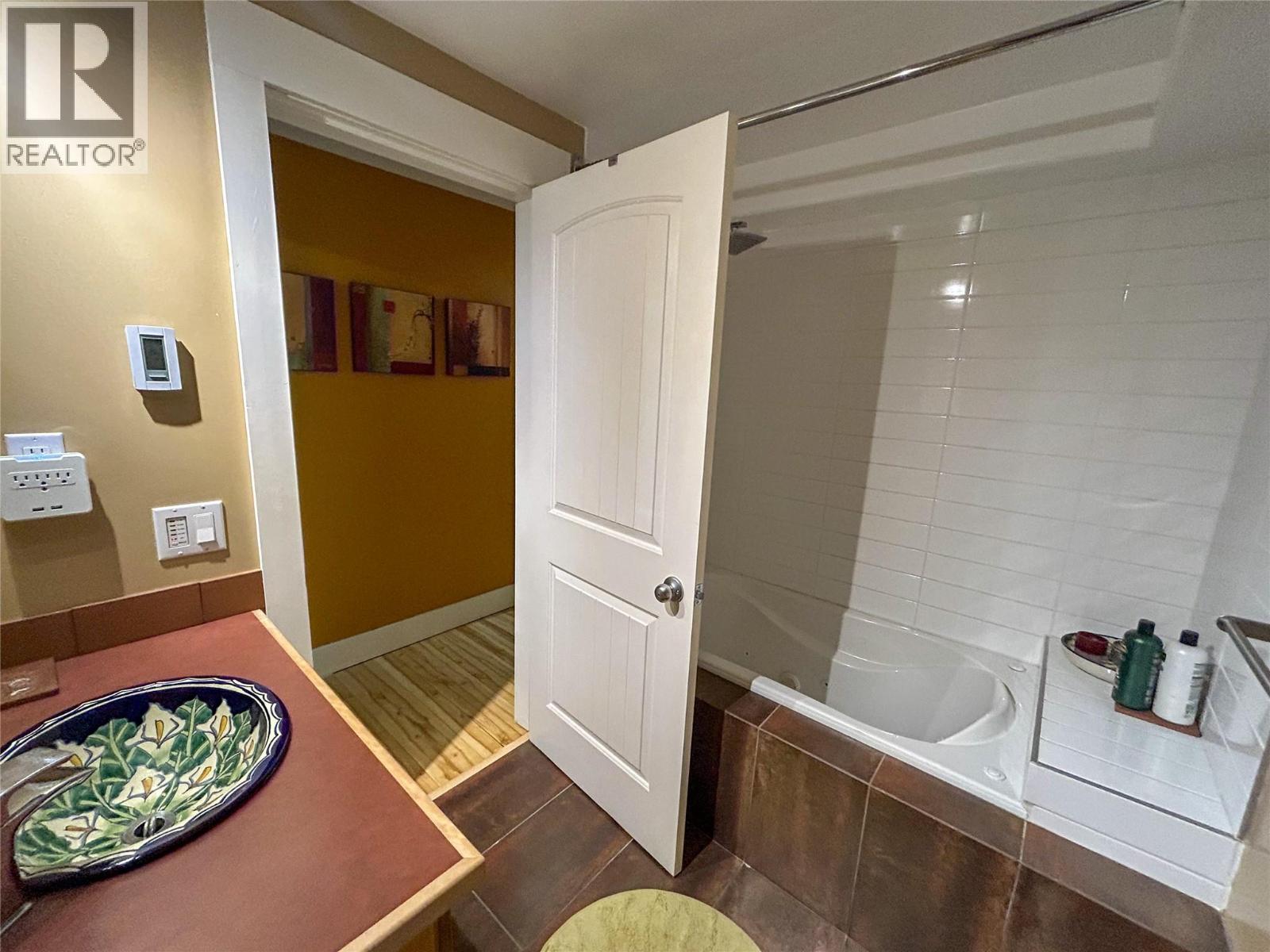 518 Delbruck Street - 42