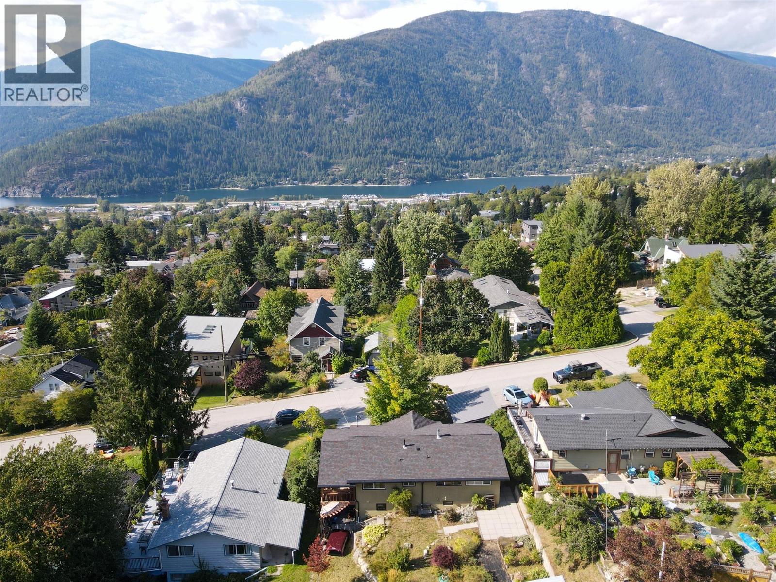 518 Delbruck Street - Image 5