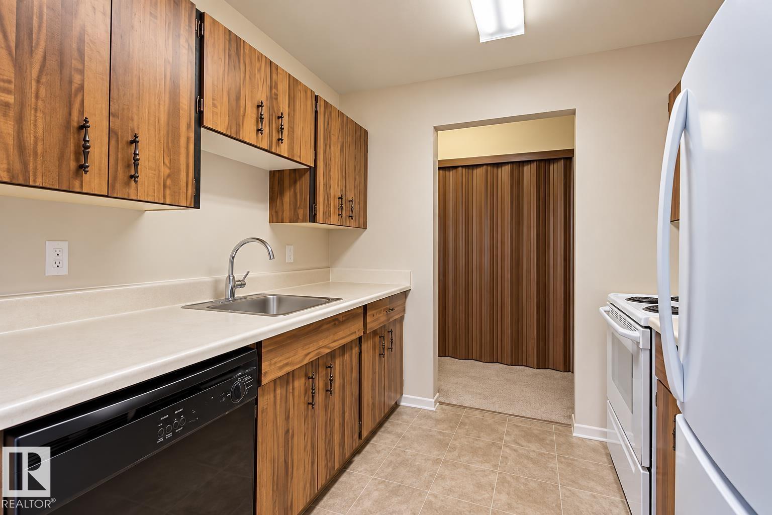 #402 18204 93 AV NW, Belmead, Edmonton photo 3