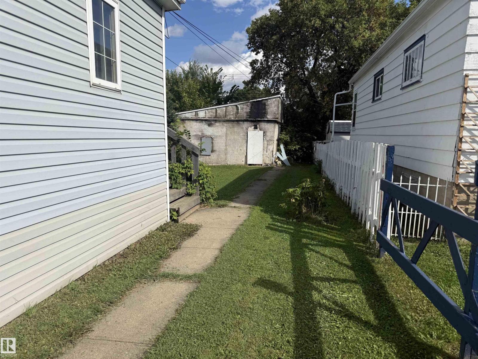 12061 97 ST NW, Alberta Avenue, Edmonton photo 2