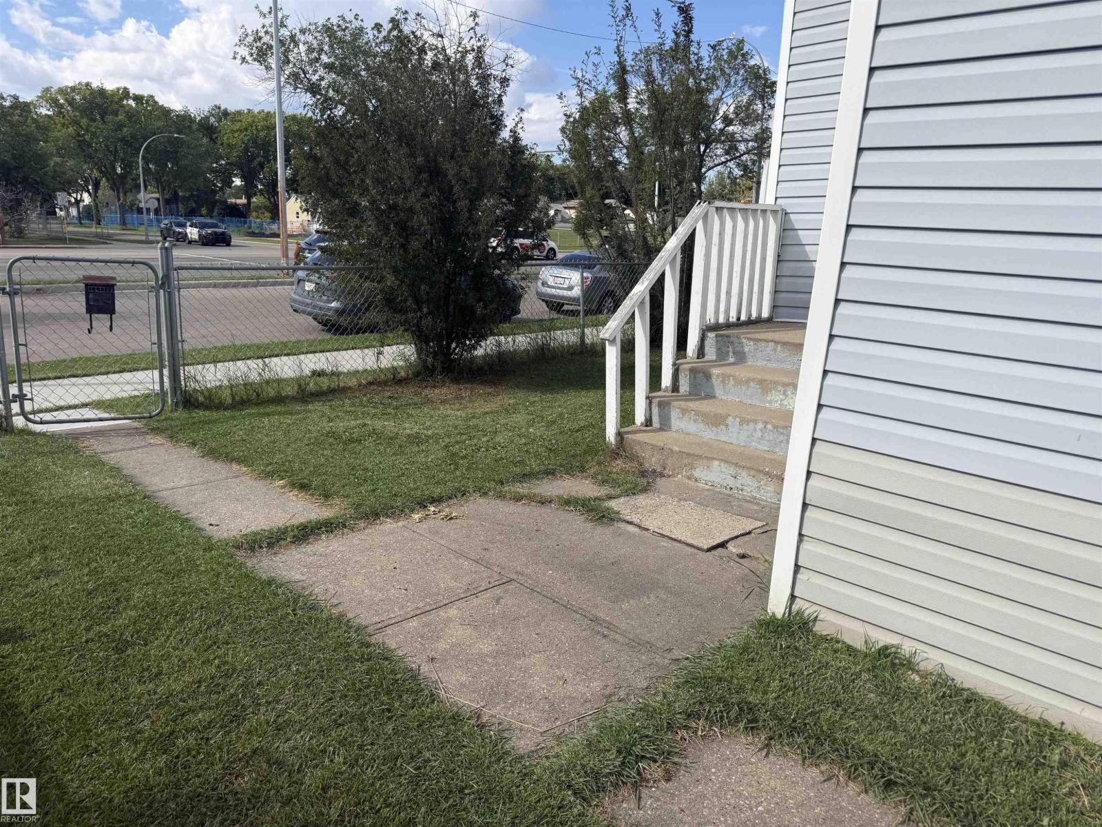 12061 97 ST NW, Alberta Avenue, Edmonton photo 3