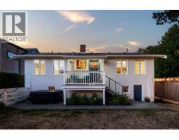 1050 Deal St, Oak Bay, BC V8S5G5 Photo 44