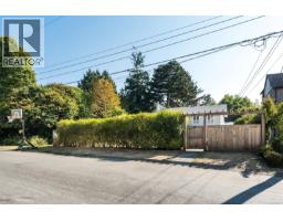 1050 Deal St, Oak Bay, BC V8S5G5 Photo 32