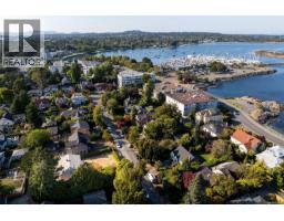 1050 Deal St, Oak Bay, BC V8S5G5 Photo 37