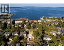1050 Deal St, Oak Bay, BC V8S5G5 Photo 36