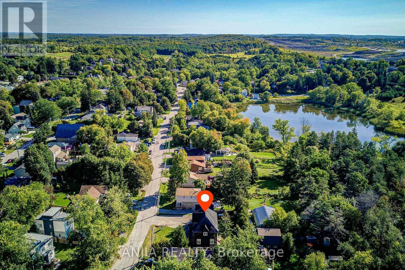 41 VALLEY ROAD, Whitchurch-Stouffville photo 3