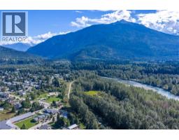 1009 Eighth Street, Revelstoke, BC V0E2S0 Photo 61