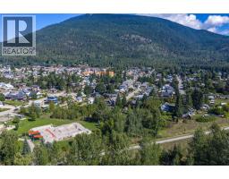 1009 Eighth Street, Revelstoke, BC V0E2S0 Photo 62