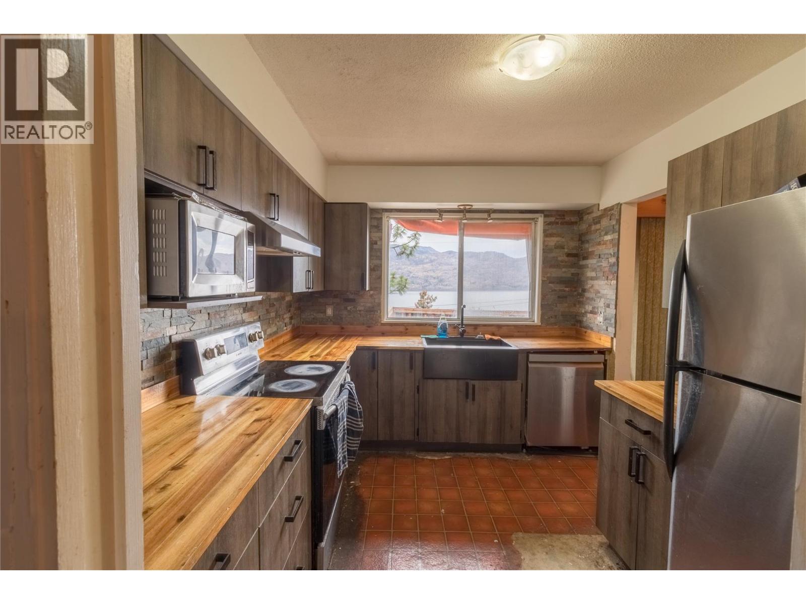 3960 Desert Pines Avenue - 20