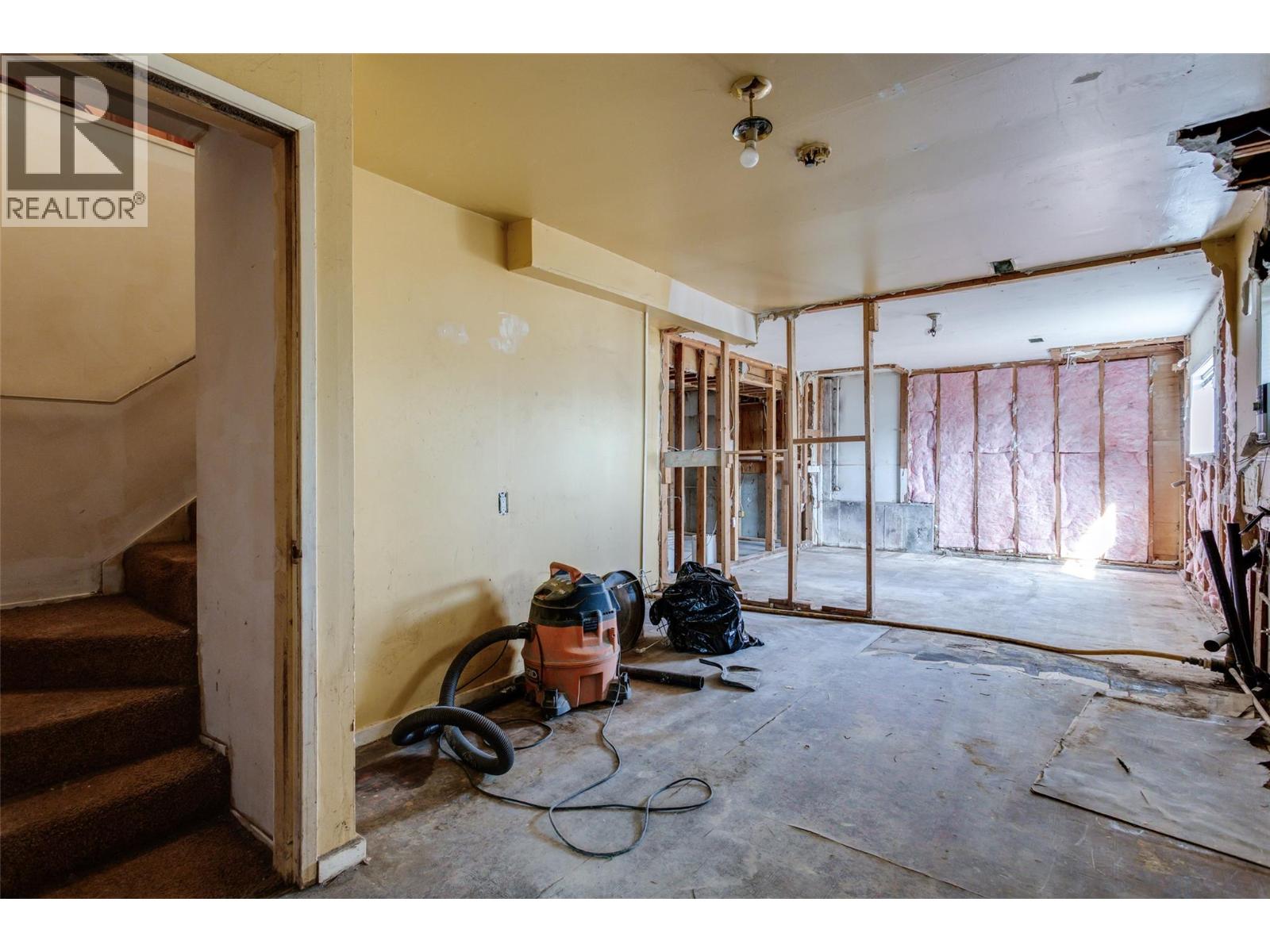 3960 Desert Pines Avenue - 27