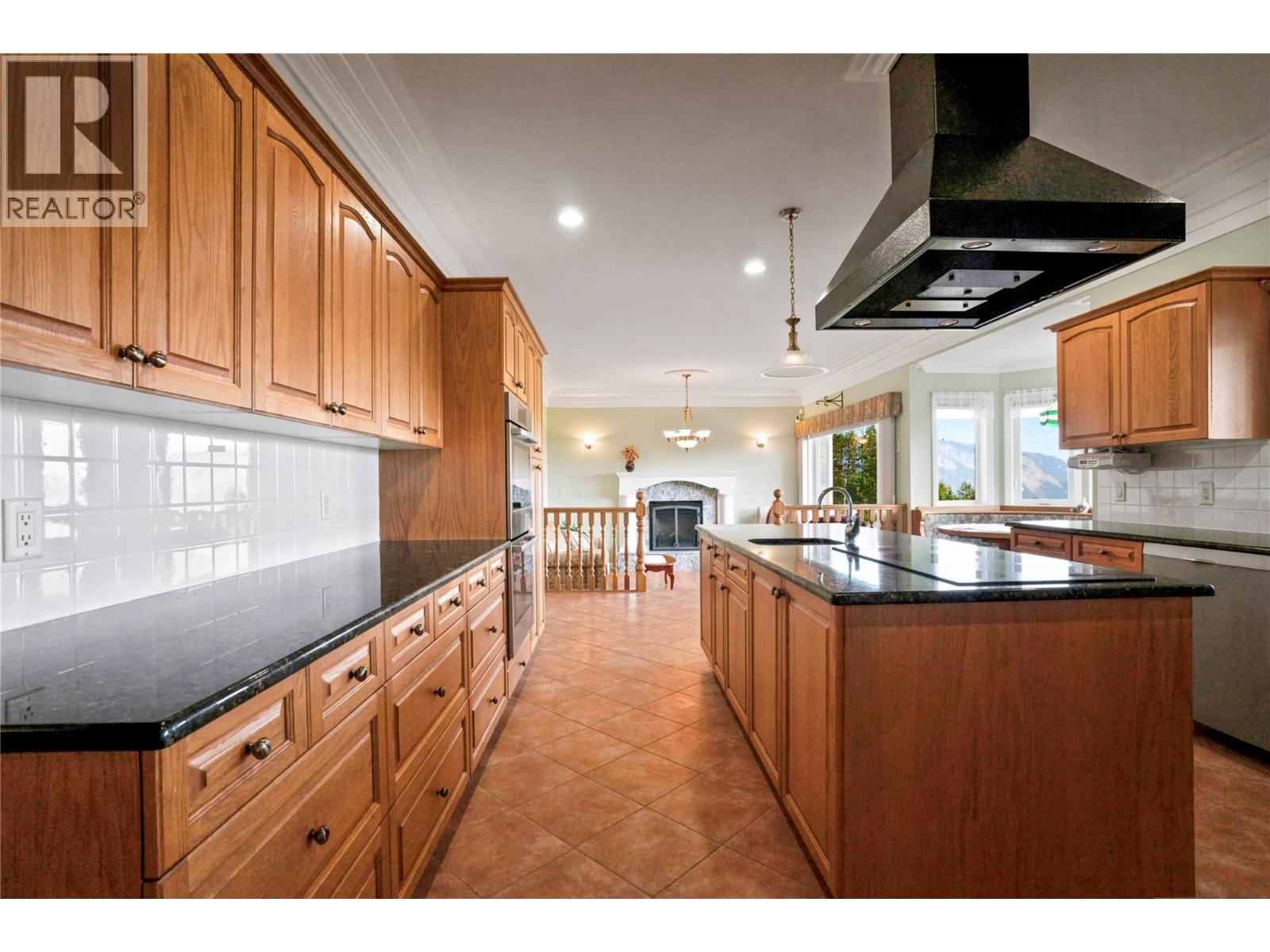 3801 65 Street NW - 23