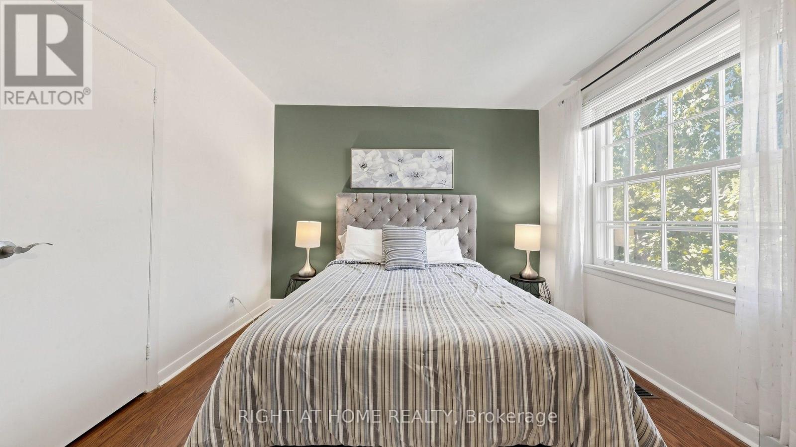 7 THE LINKS ROAD - Image 20