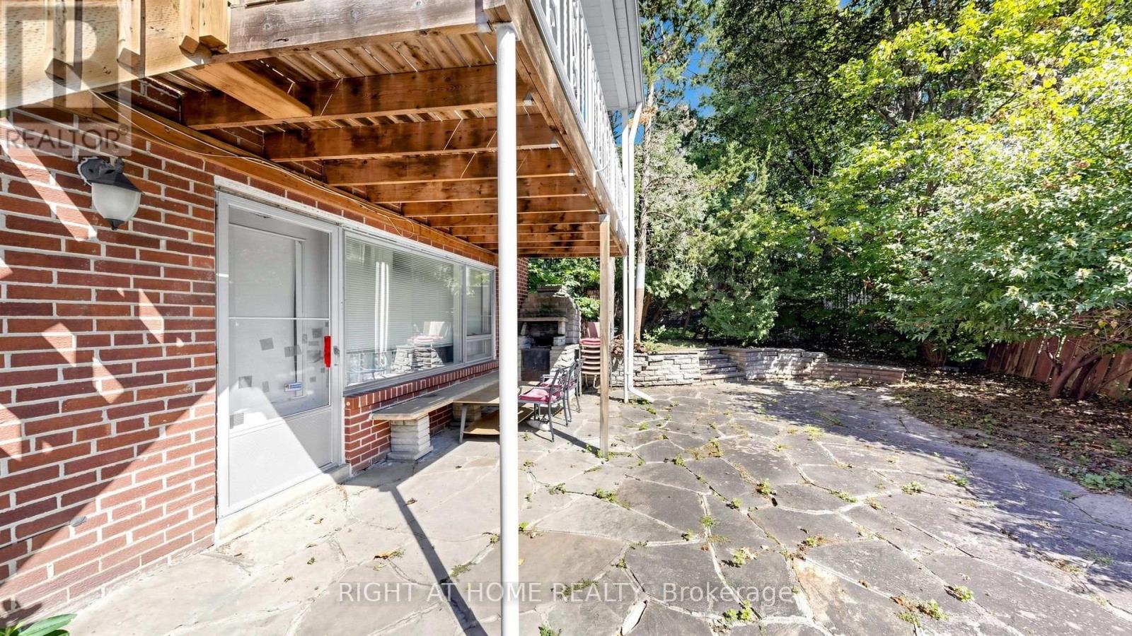 7 THE LINKS ROAD - Image 32