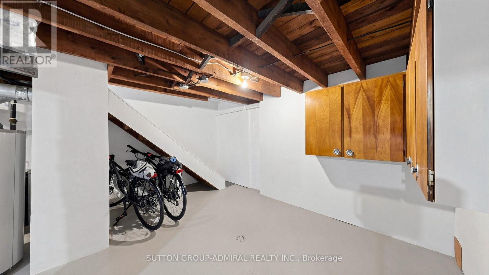12 LAXIS AVENUE - 22