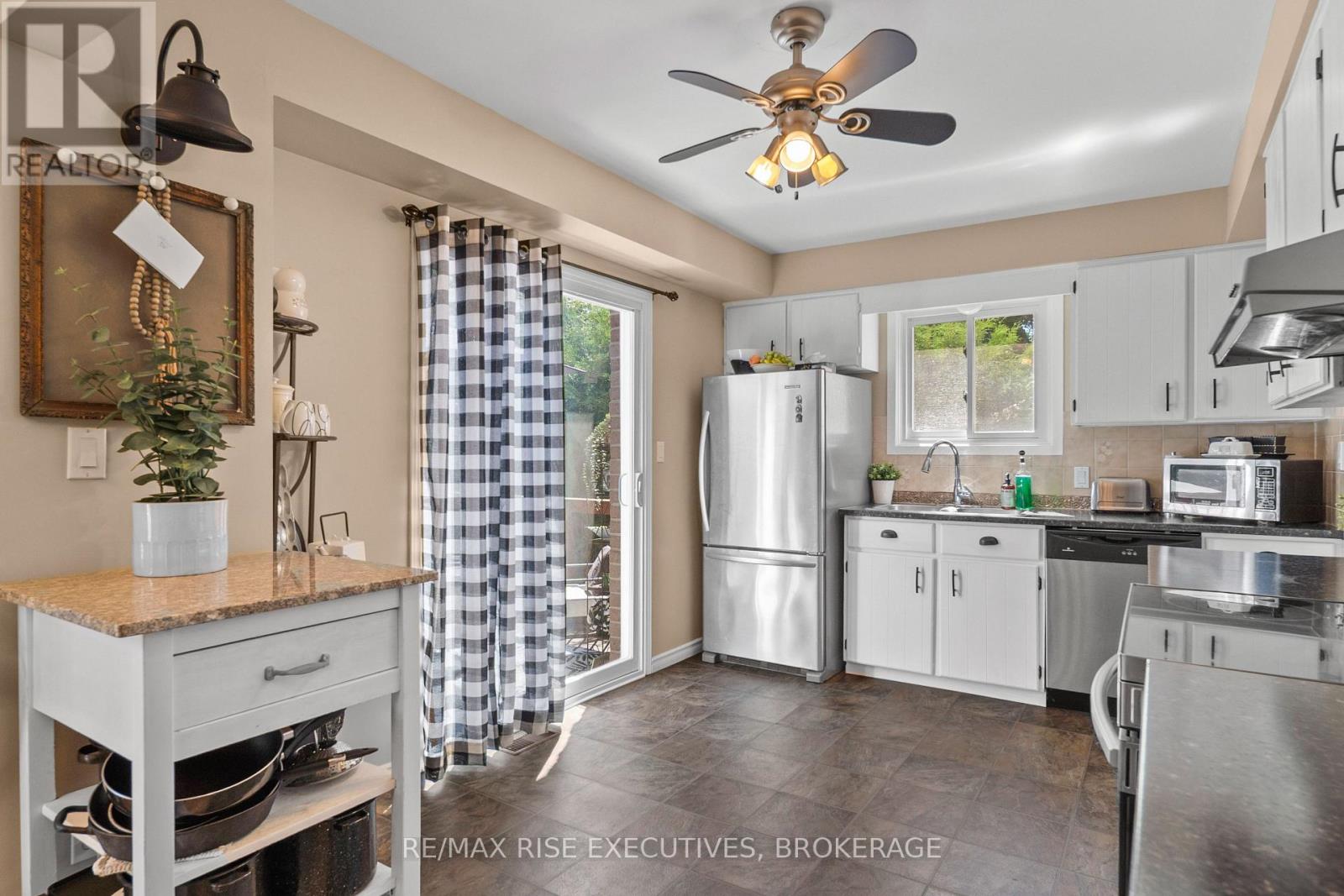 149 GRENADIER DRIVE - Image 15