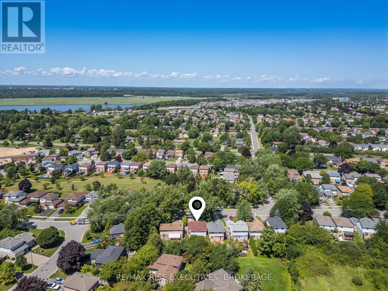 149 GRENADIER DRIVE - 44