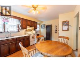 Living room - 845 Vroom Avenue, Sarnia, ON N7S2W9 Photo 9