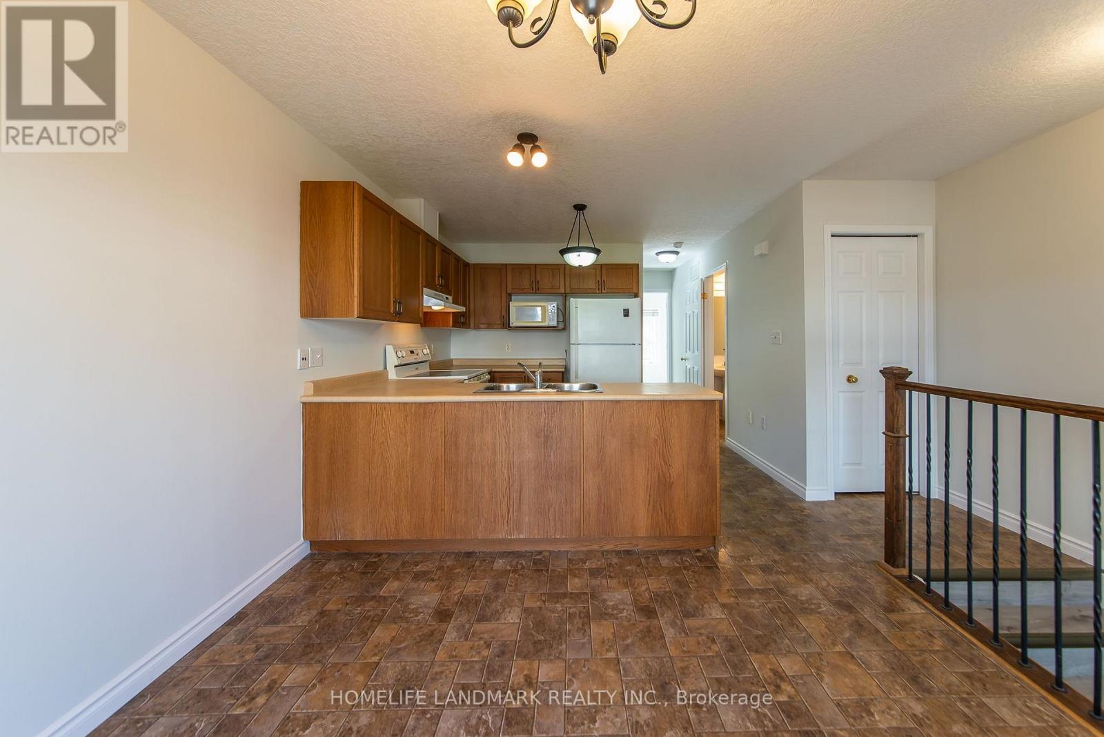 J54 - 619 WILD GINGER AVENUE — photo 3